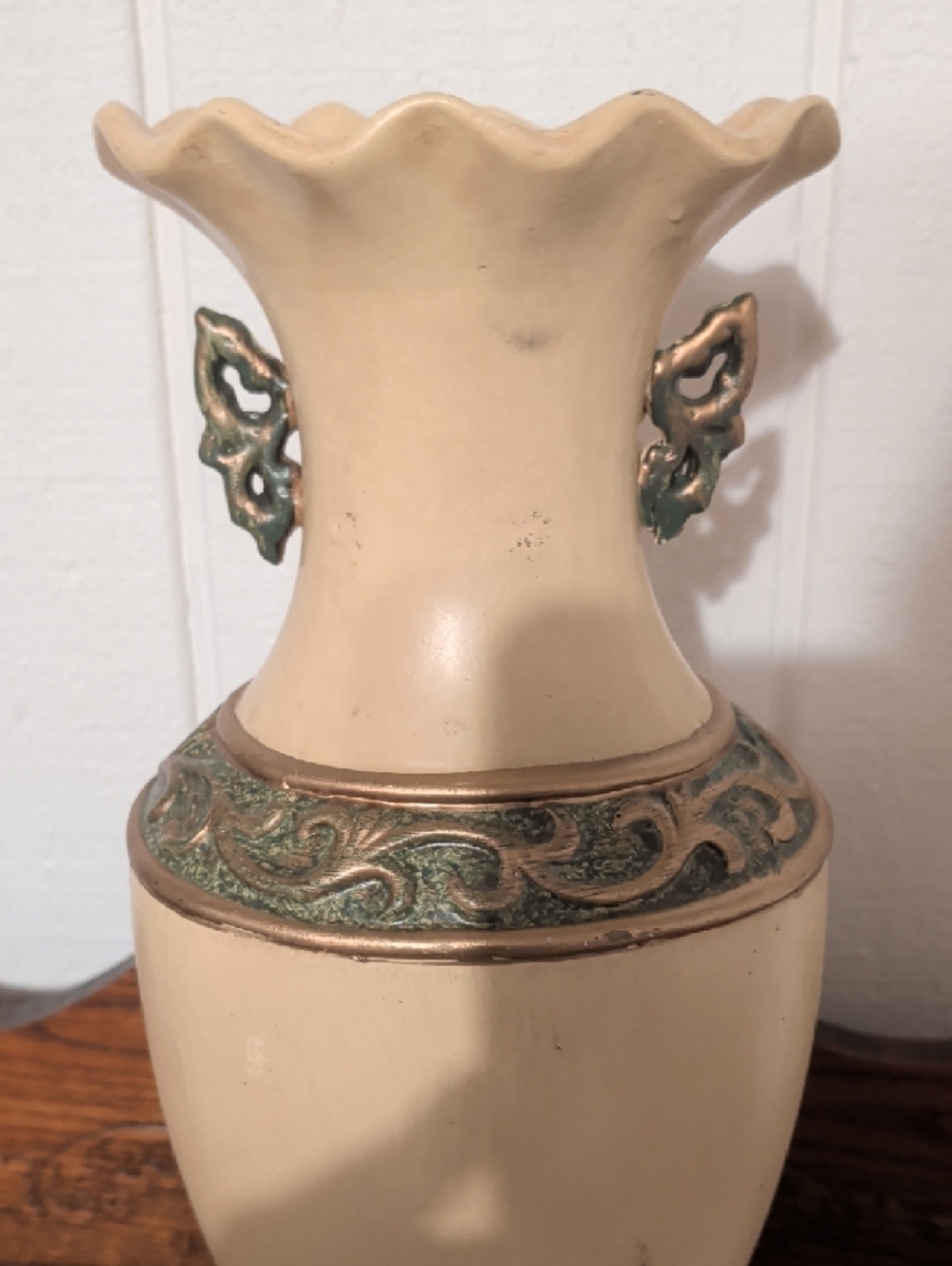 ANTIQUE VASE - Picture 5 of 6